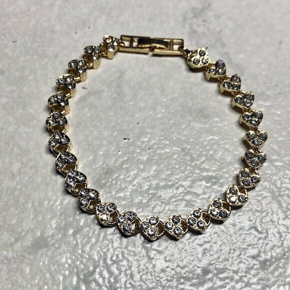 Cubic Zirconia Heart Link Bracelet NWOT - Picture 2 of 3